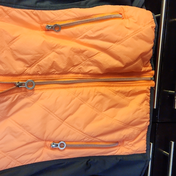 Calvin Klein Performance Jacket with bag Small - Picture 4 of 8